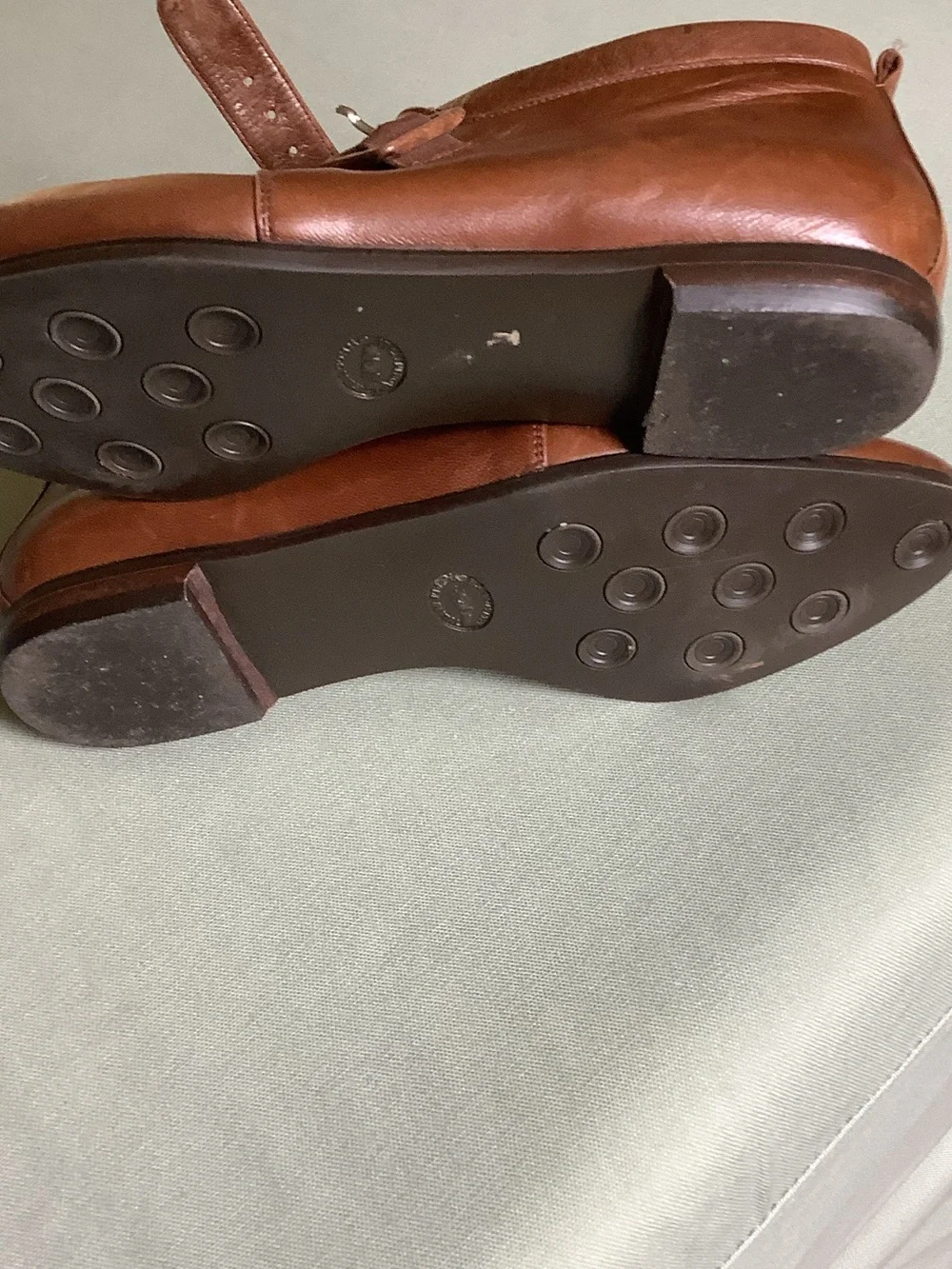 Bally elegant single
